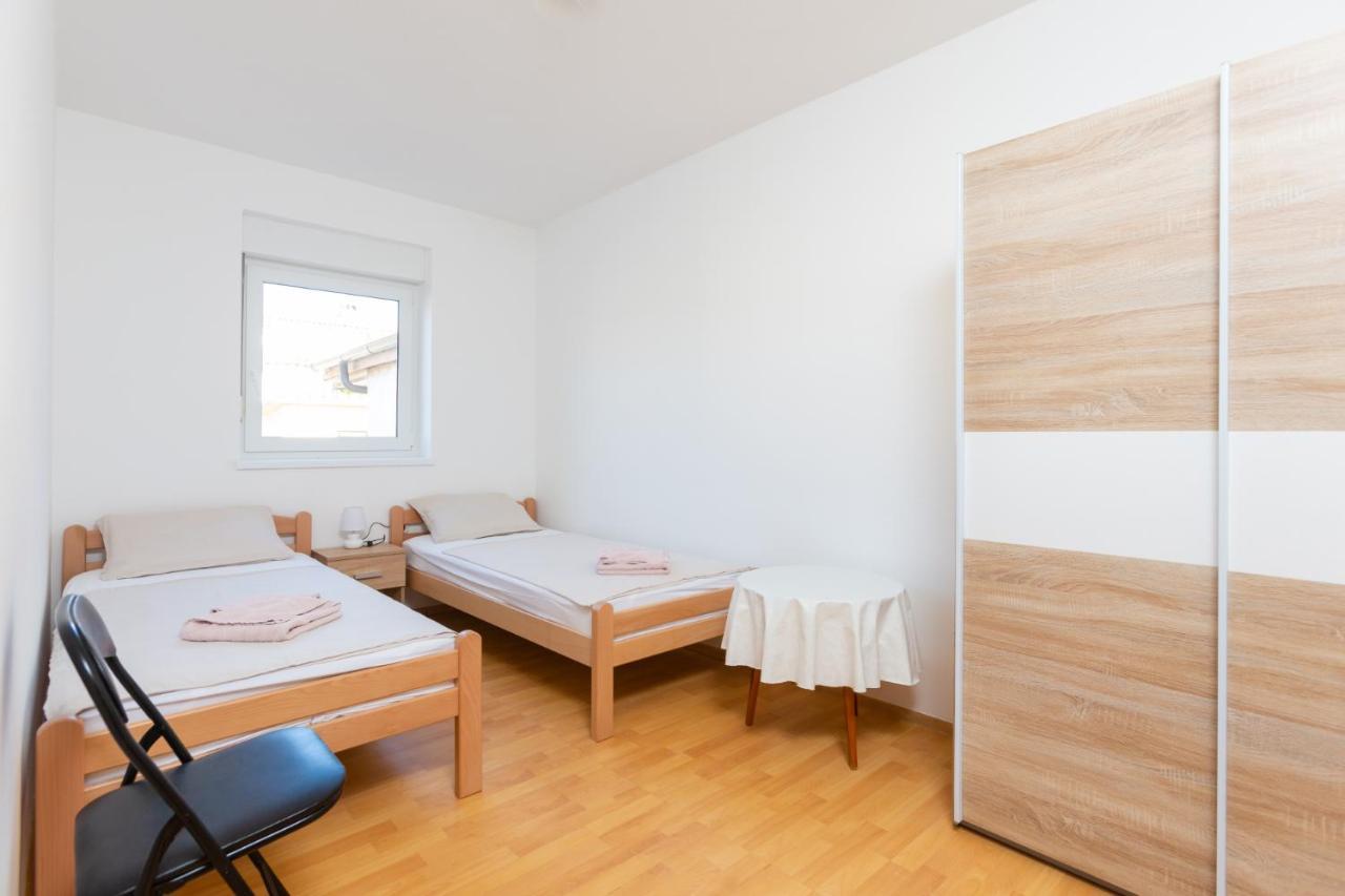 Apartamento Aleksic Medulin Exterior foto